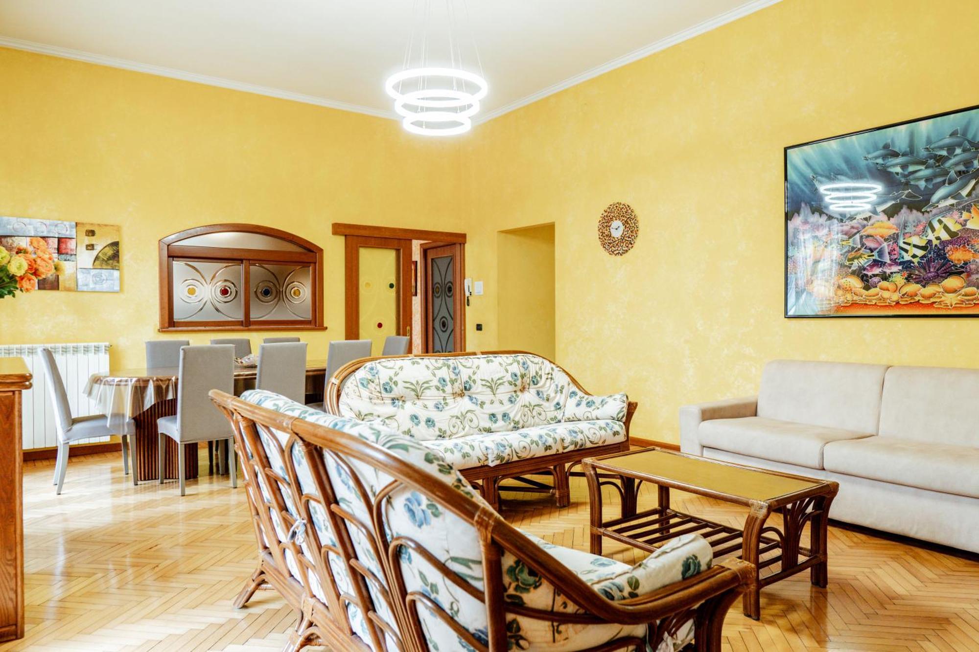 Luxe Apartment Near Milano, Rho Fiera E Mxp Busto Arsizio Luaran gambar