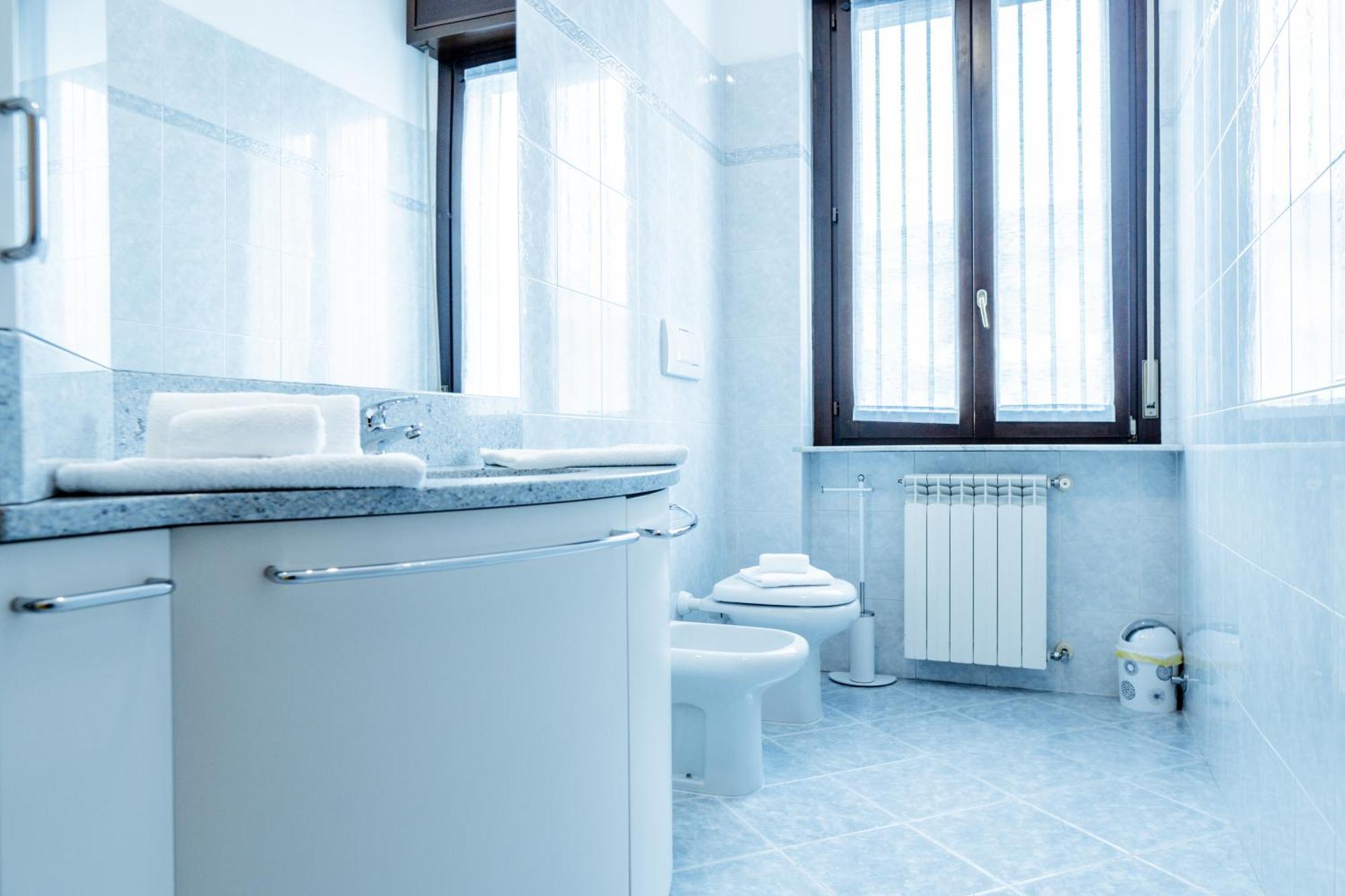 Luxe Apartment Near Milano, Rho Fiera E Mxp Busto Arsizio Luaran gambar